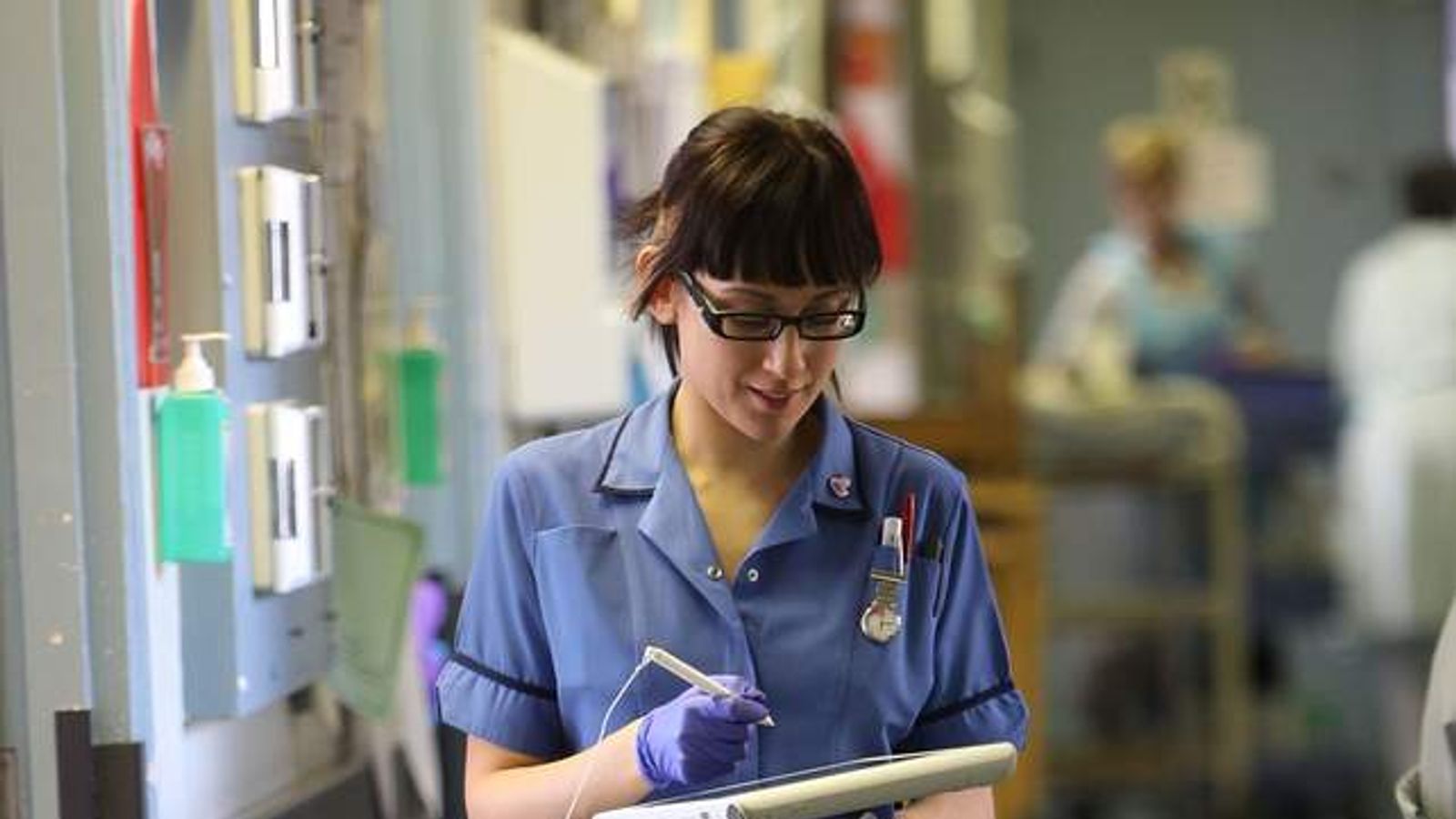 Why Do Hospitals Use Expensive Agency Staff? UK News Sky News