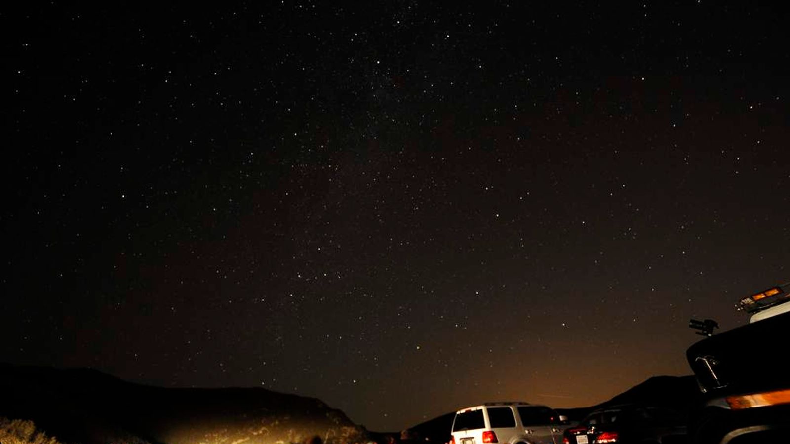 Stargazers, Gear Up For The Perseids: Meteor Shower Of The Year! - 6eez6nu