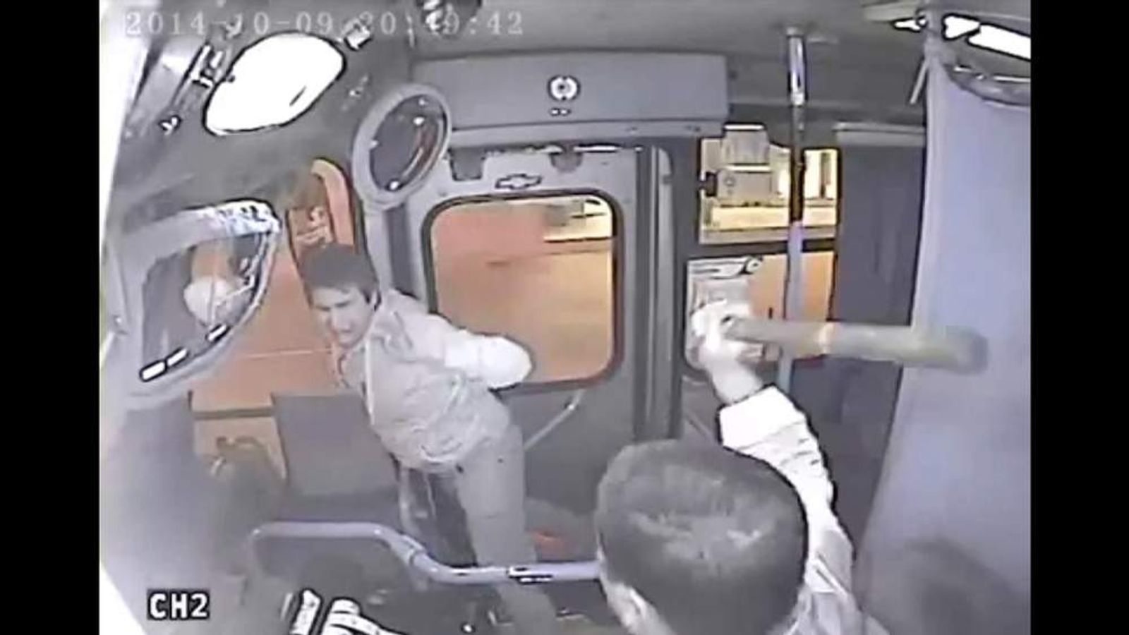 Thief Gets Arm Stuck In Bus Door Scoop News Sky News