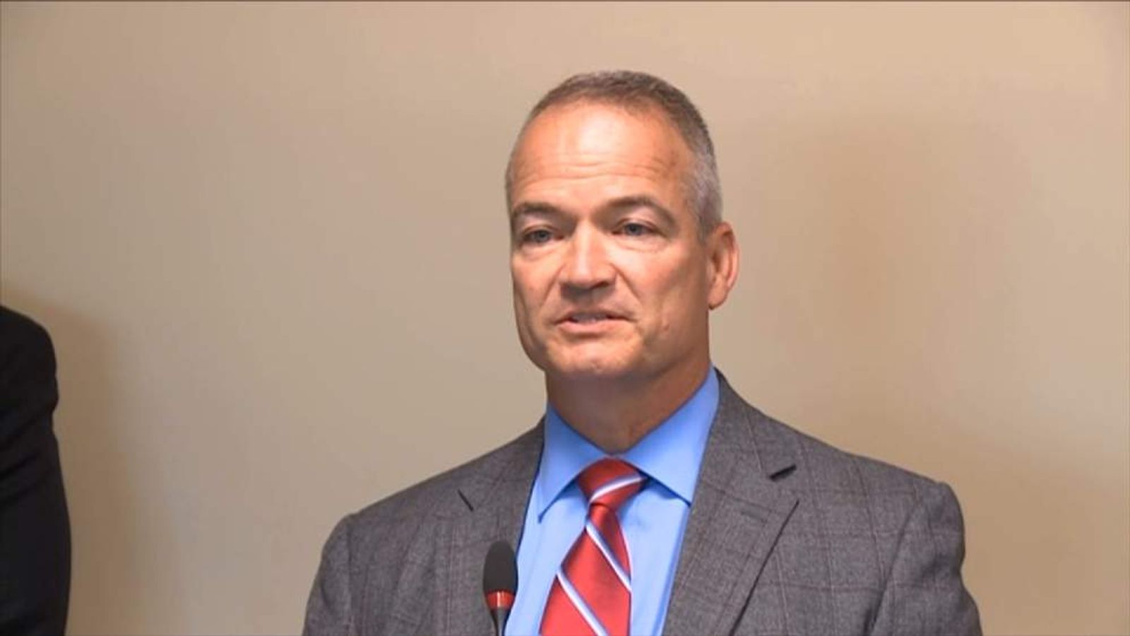 Executive Forced To Rob Bank After Family Held US News Sky News