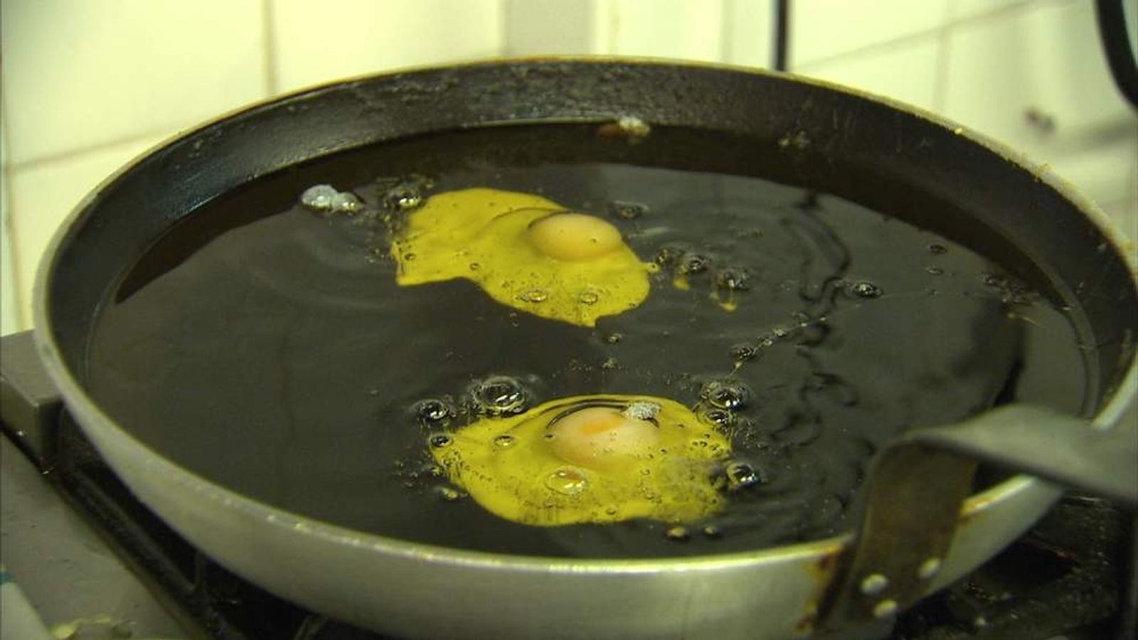 Frying With Oil 'More Damaging Than Lard'