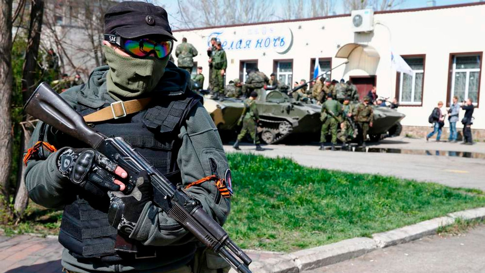 Военные ДНР В балаклавах