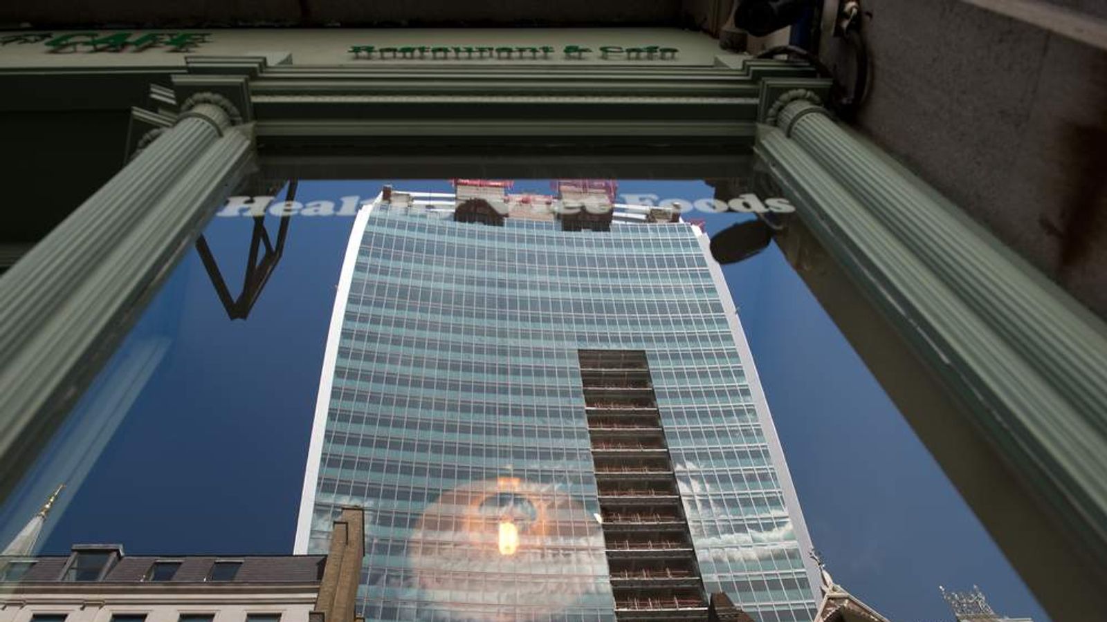 WalkieTalkie Skyscraper Beam 'Melts Cars'
