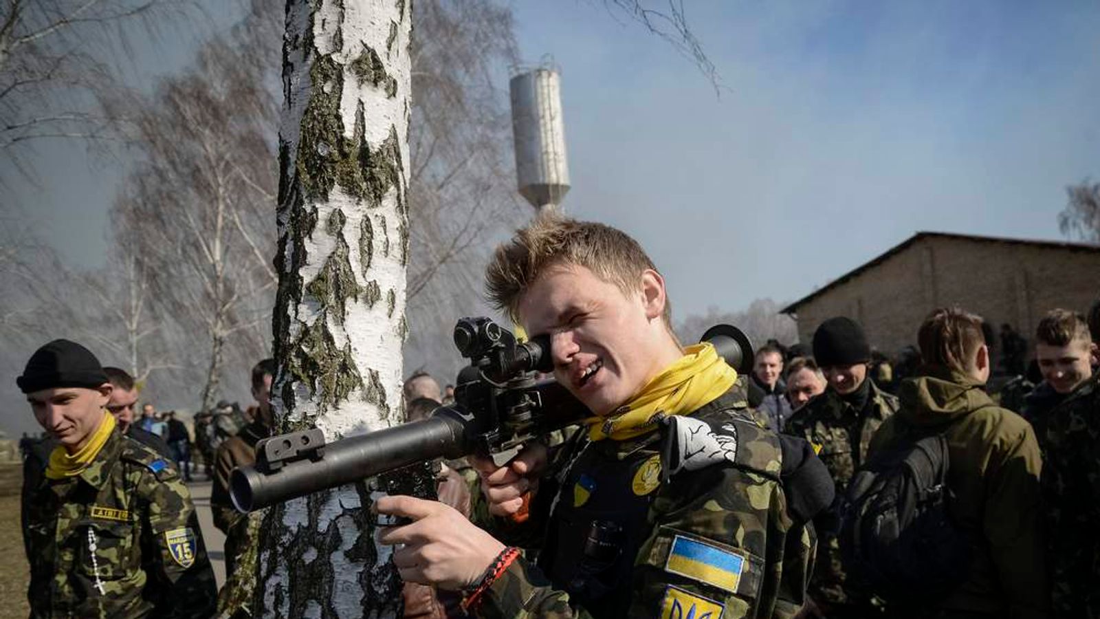 Что происходит на украине сегодня последние. Украинцы с оружием. ВСУ 2014. ВСУ Украины на Донбассе.