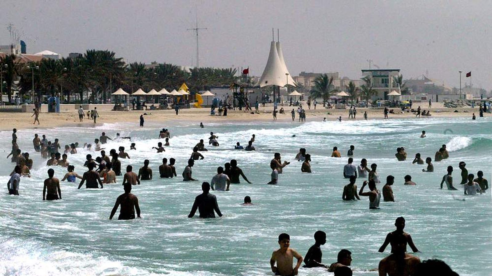 Woman Drowns After Father Stops Rescuers World News Sky News