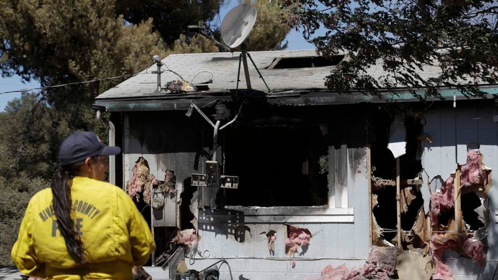 California Wildfire: Hundreds Flee Homes | US News | Sky News