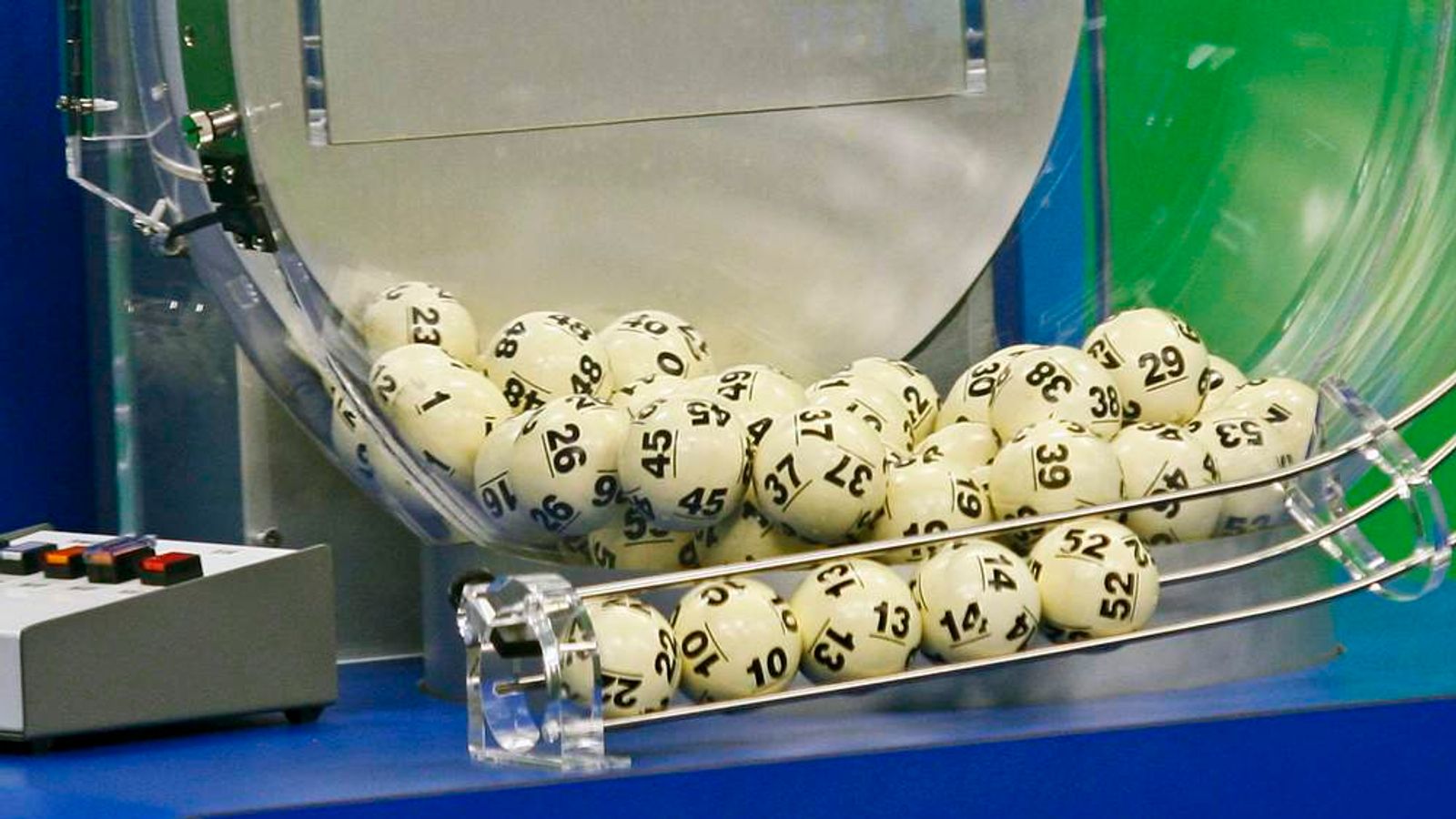 Powerball Lottery Jackpot Rollover Hits $400m | US News | Sky News