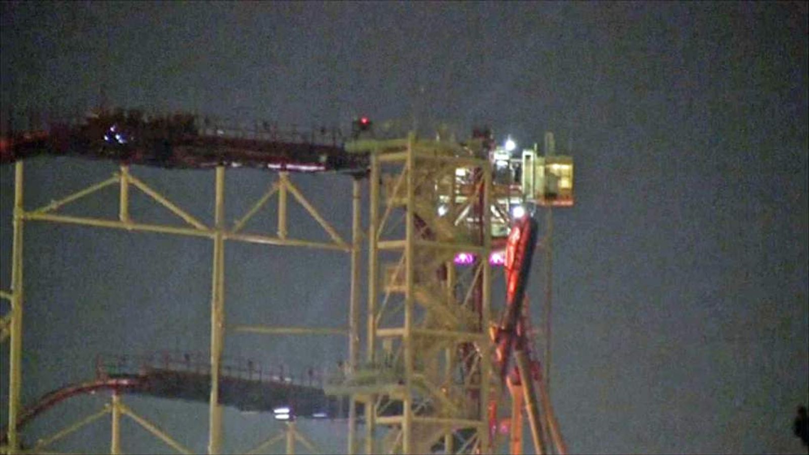 Universal Orlando Roller Coaster Gets Stuck US News Sky News