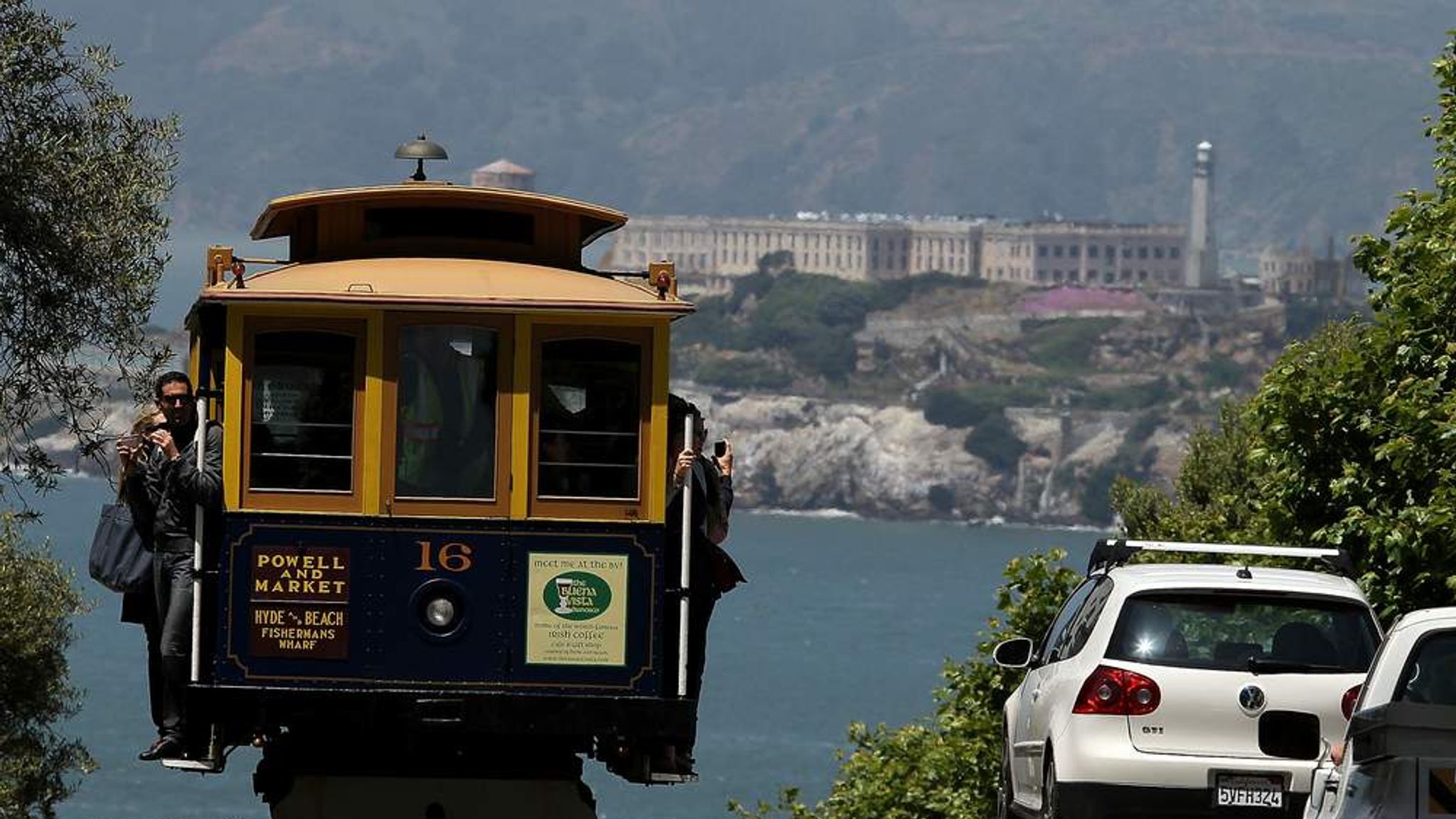 san-francisco-cable-car-jolt-injures-seven-us-news-sky-news