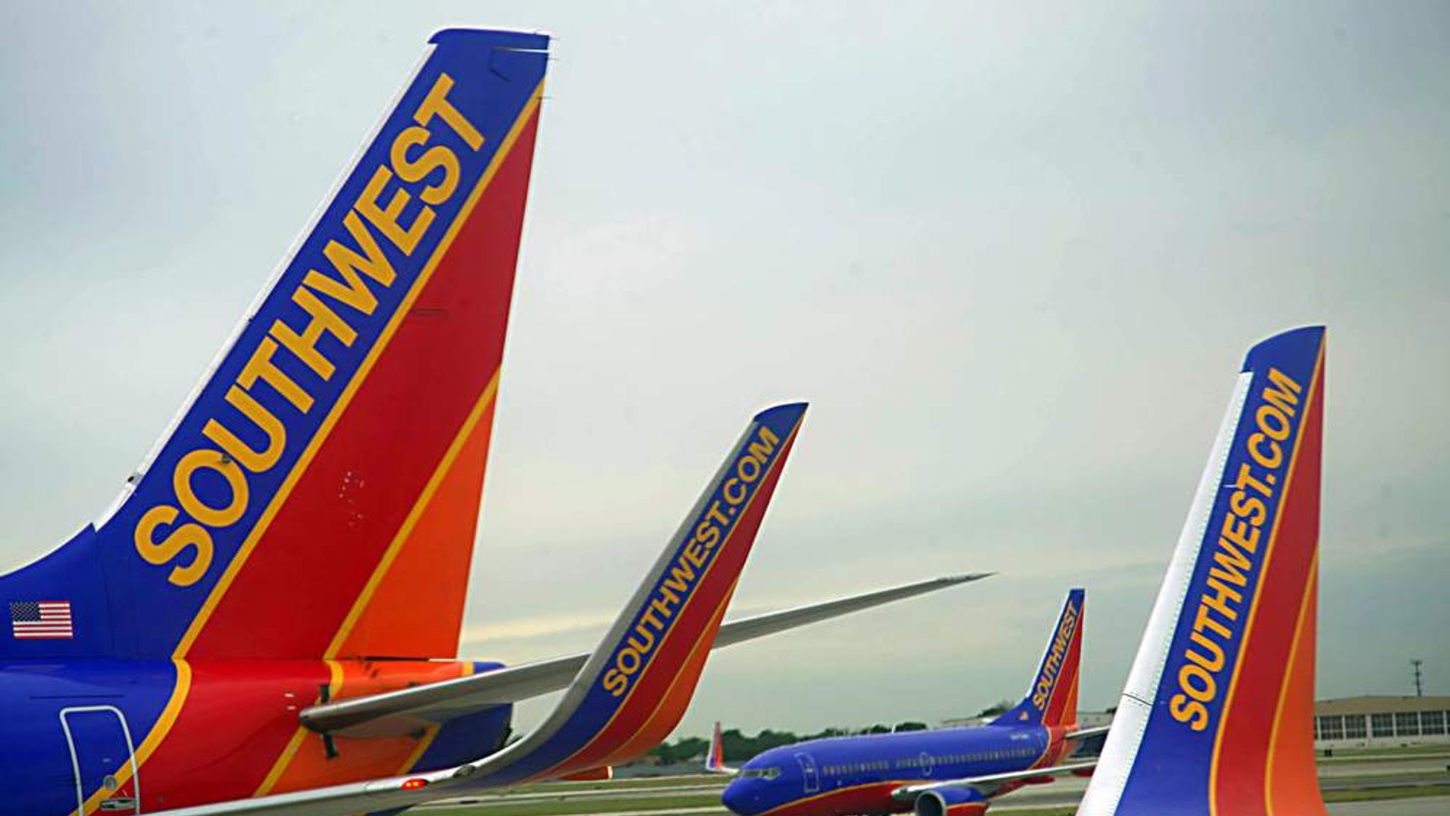 Southwest Airlines: Computer Glitch Grounds Jets | World News | Sky News