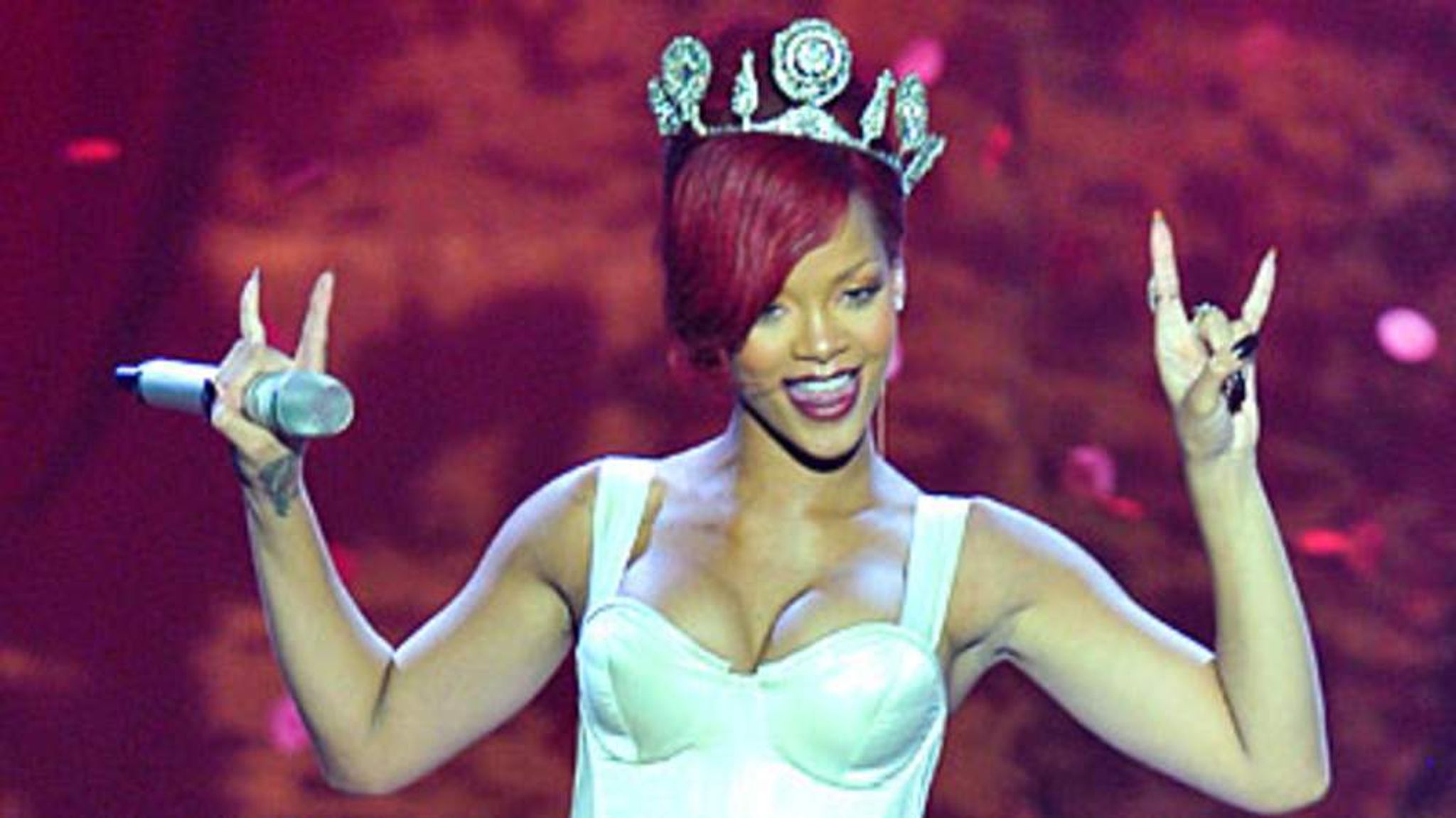 Hit Machine Rihanna Makes Uk Chart History Ents And Arts News Sky News 7710