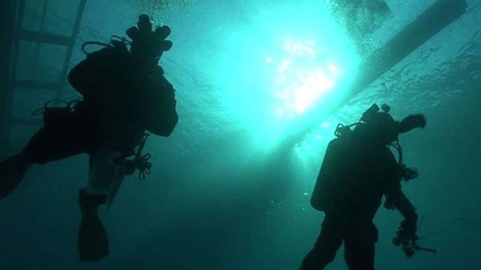 Diver Dies On Costa Concordia Salvage World News Sky News