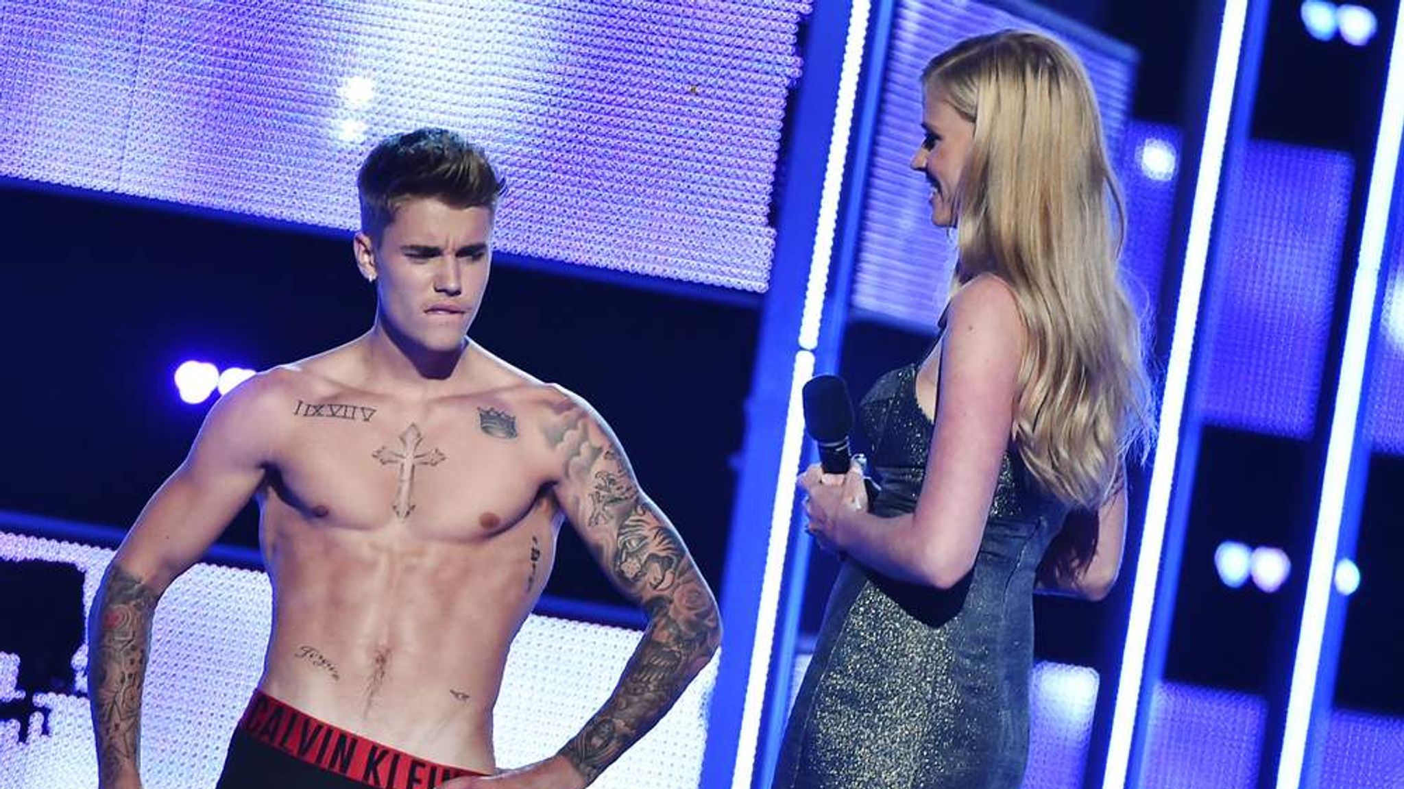 Justin Bieber Booed In London