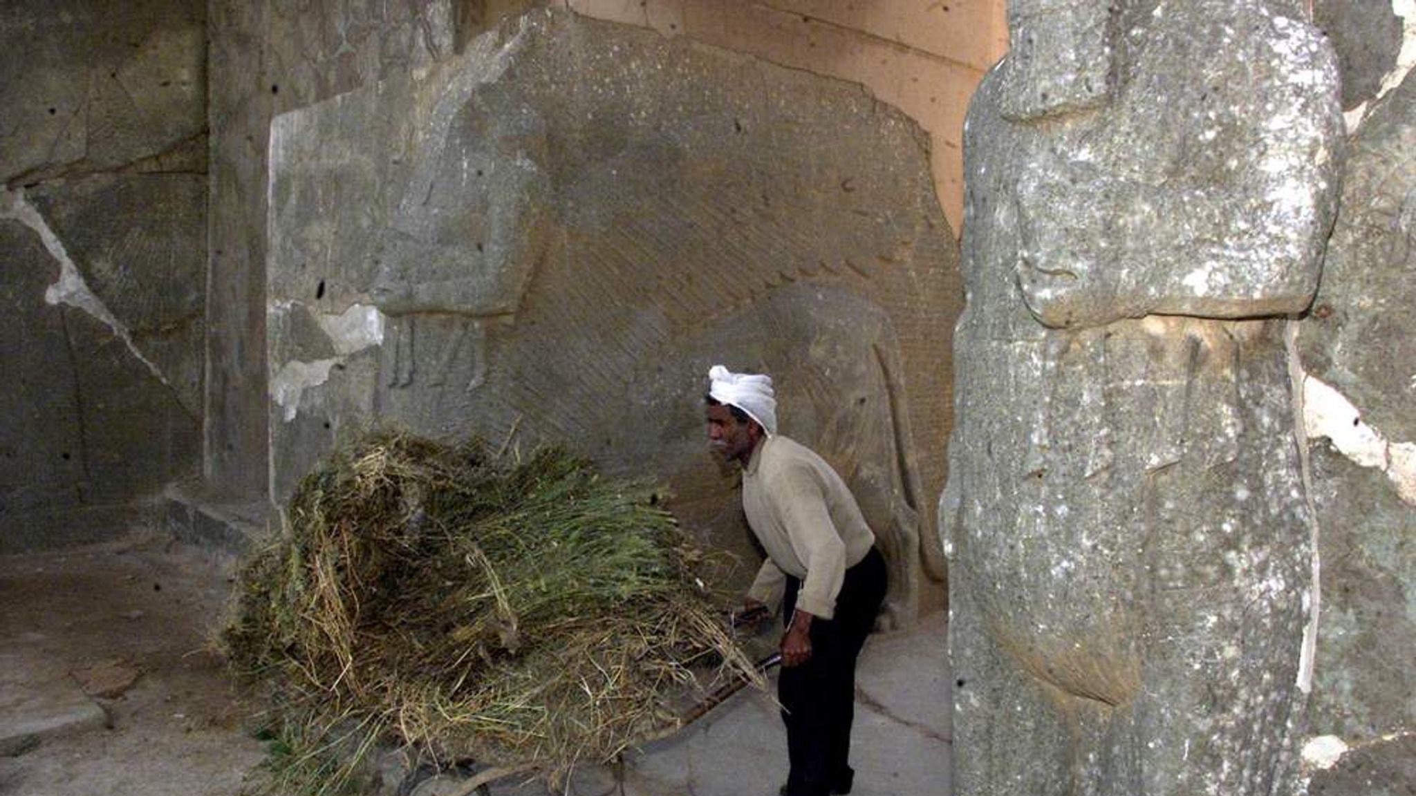 IS Militants 'Bulldoze' Ancient City In Iraq | World News | Sky News
