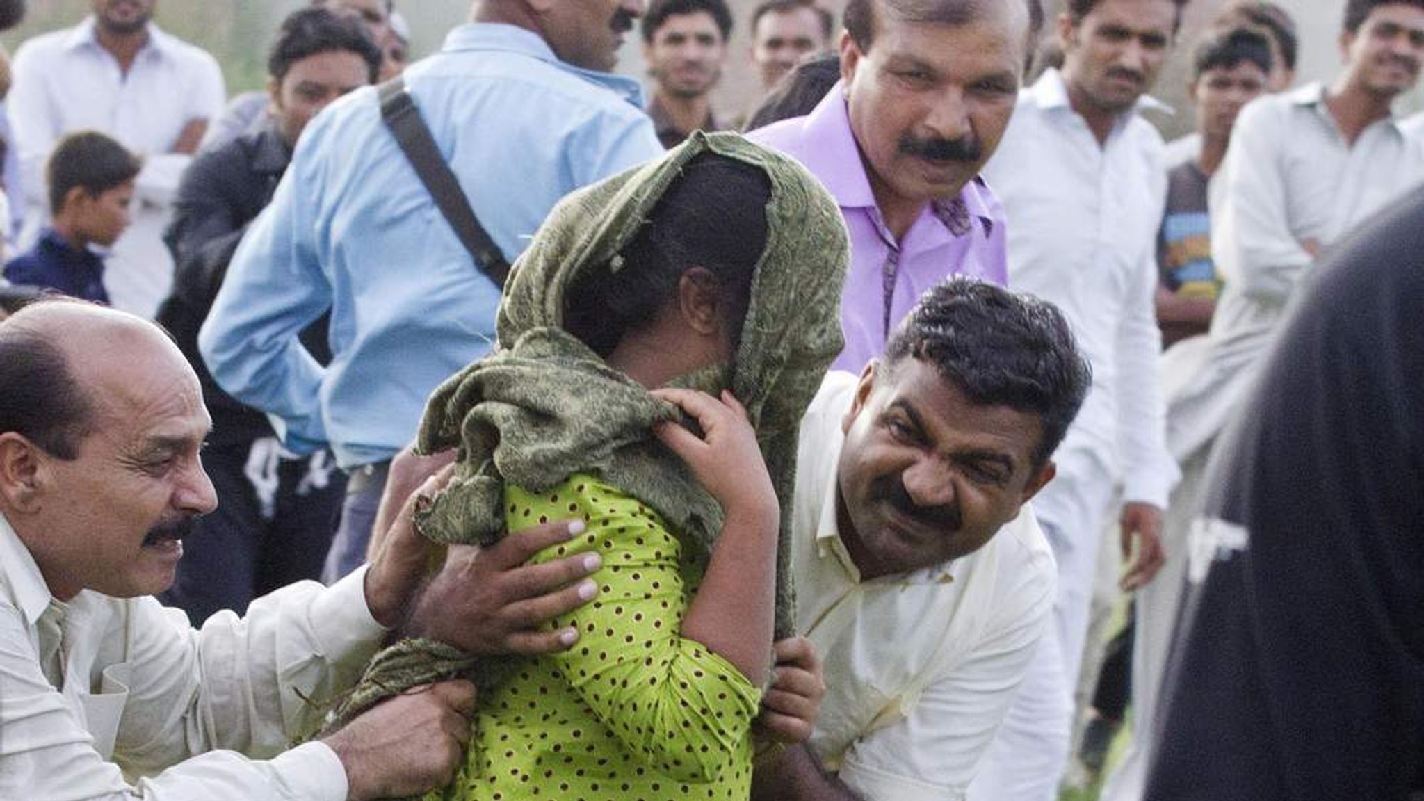 Pakistan Blasphemy Case Is Quashed By Court | World News | Sky News