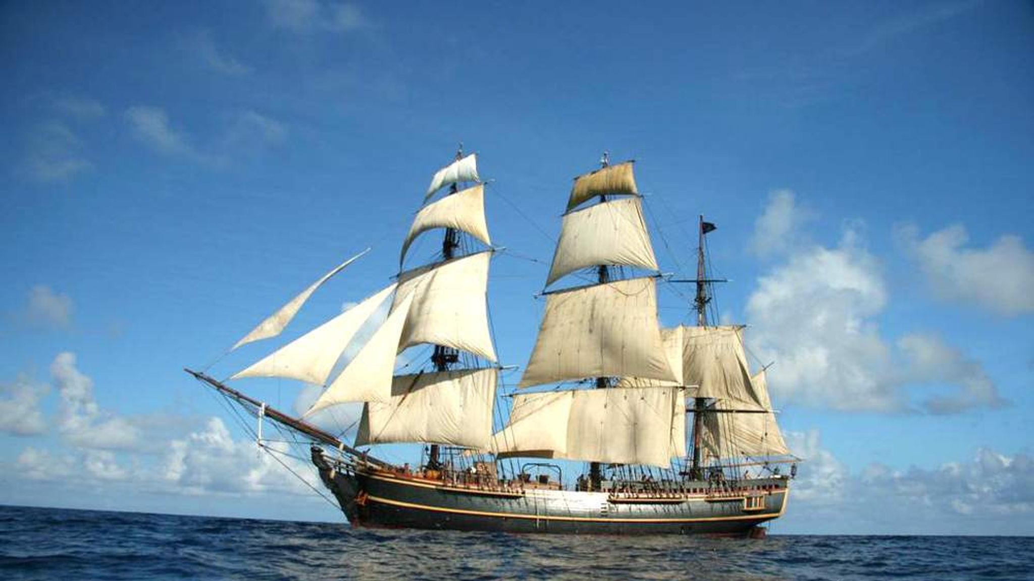 HMS Bounty Crew Abandon Ship In Hurricane | World News | Sky News