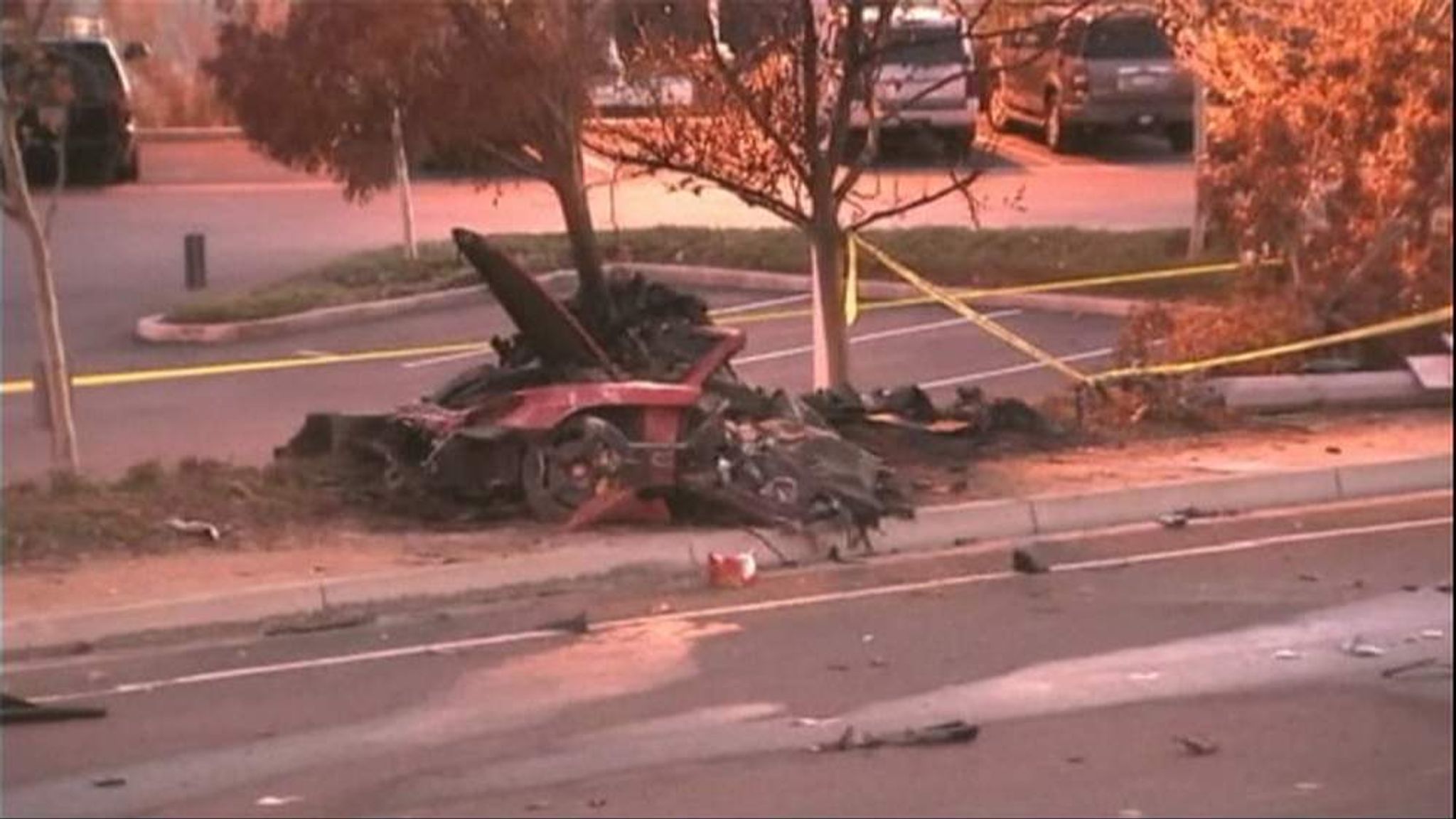 titel Alsjeblieft kijk escaleren Paul Walker Crash: Driver's Widow Sues Porsche | Ents & Arts News | Sky News