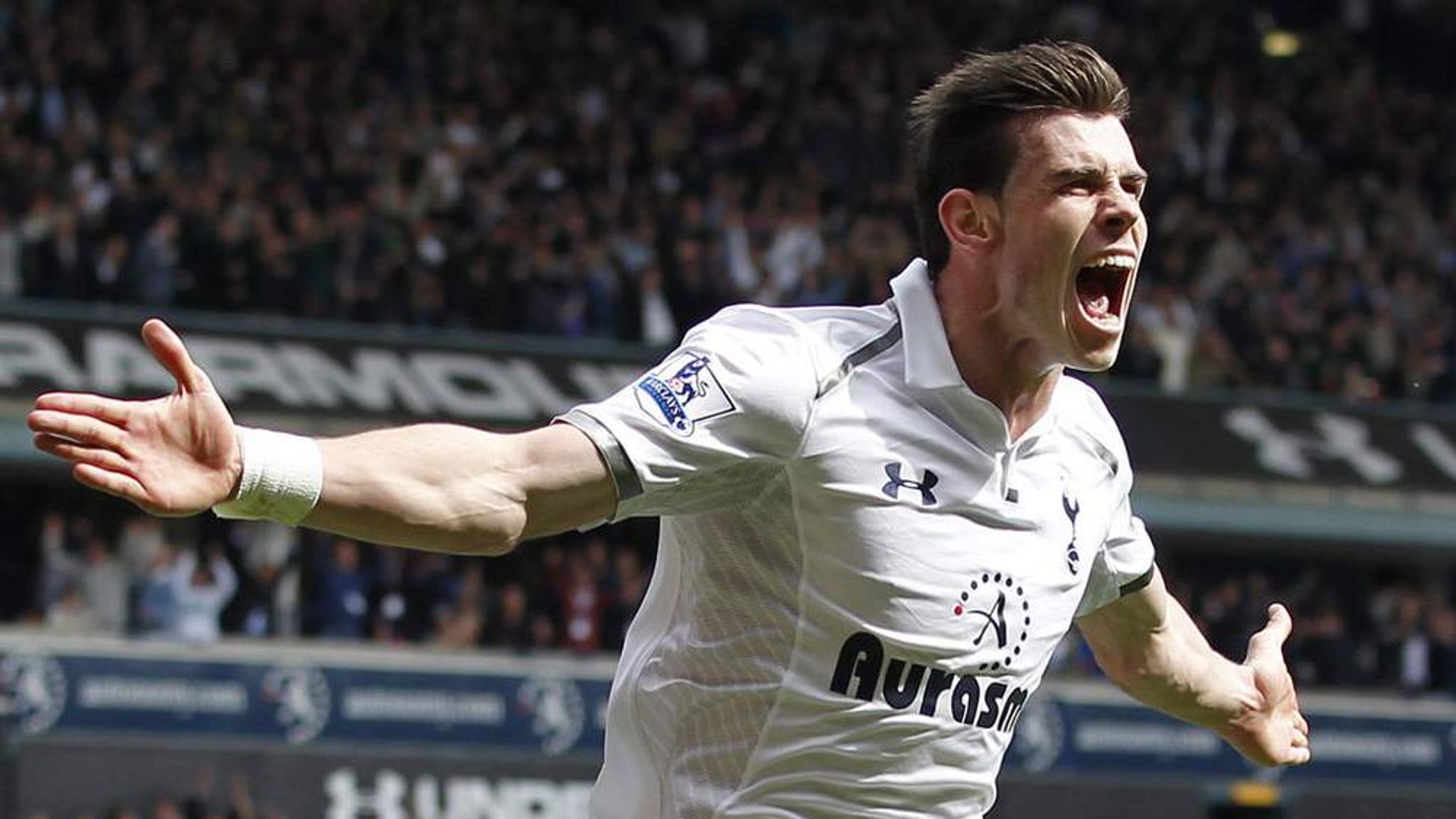 Gareth Bale Real Madrid heart goal celebration