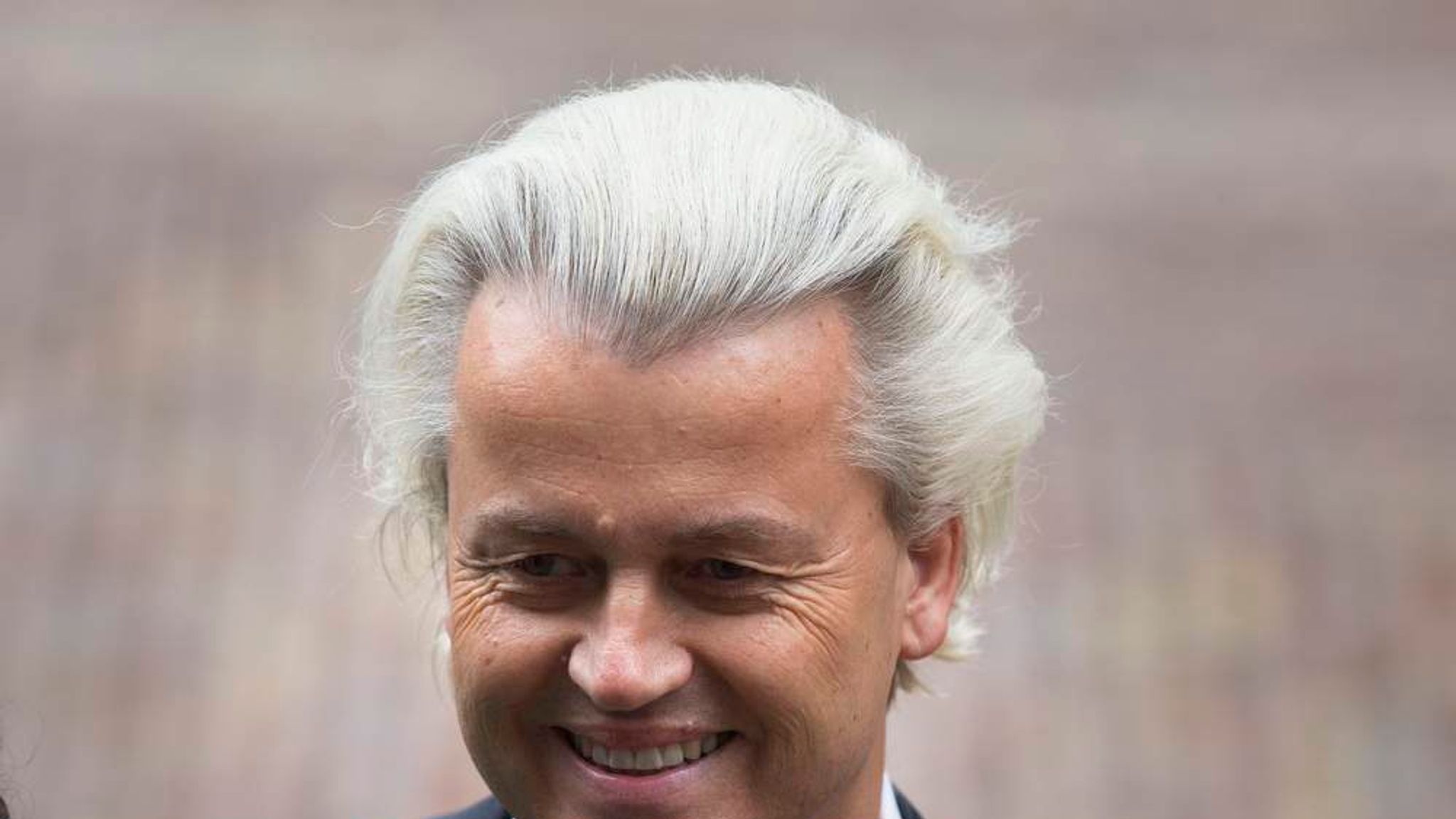 Герт вилдерс нидерланды. Герт Вилдерс. Geert Wilders в молодости. Политики Нидерландов. Герт Вилдерс с женой.