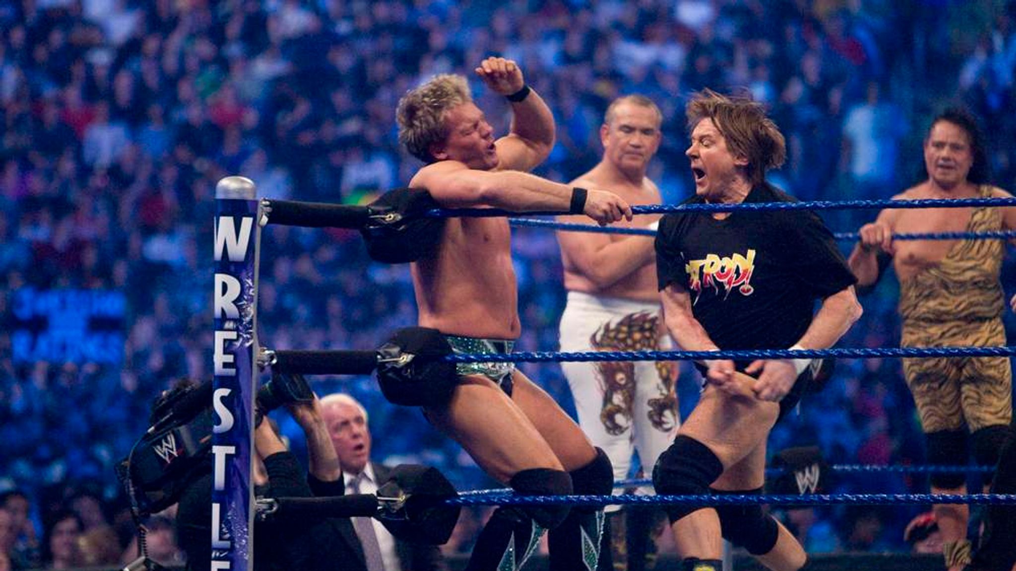 'Rowdy' Roddy Piper Wrestler Dies Aged 61 World News Sky News