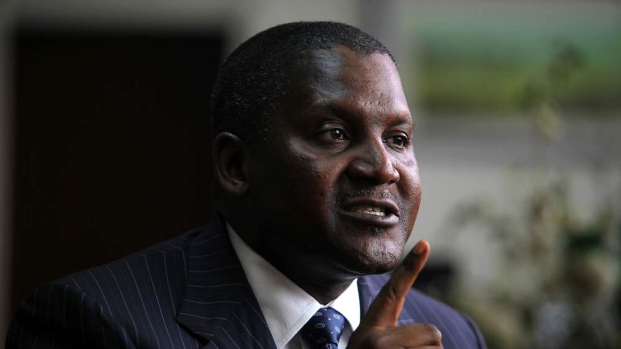 Africa's Richest Man Still Targeting Arsenal | Scoop News | Sky News