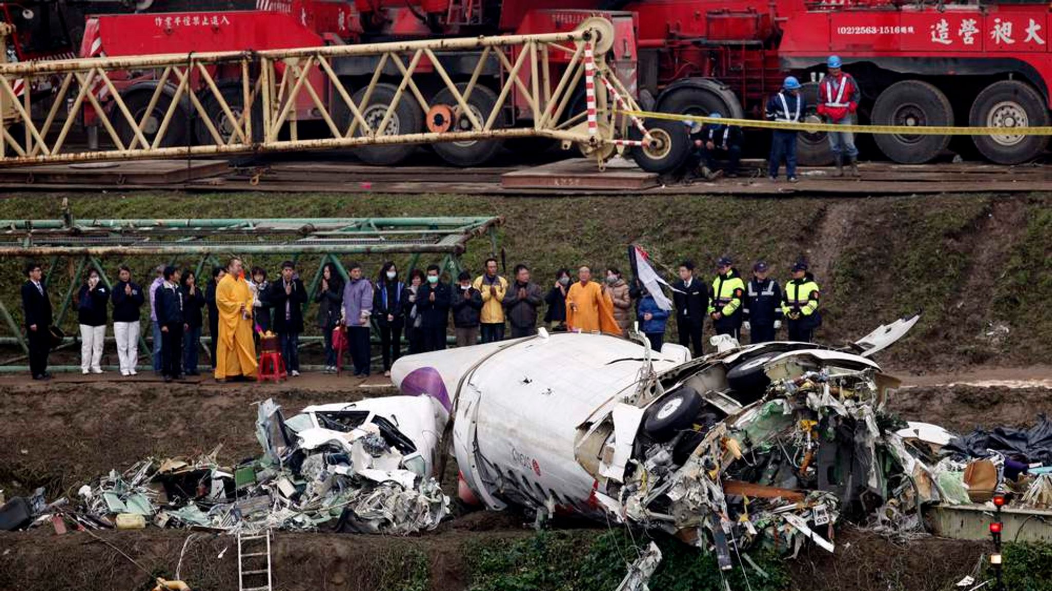 Extra Tests For Pilots After Taiwan Crash | World News | Sky News