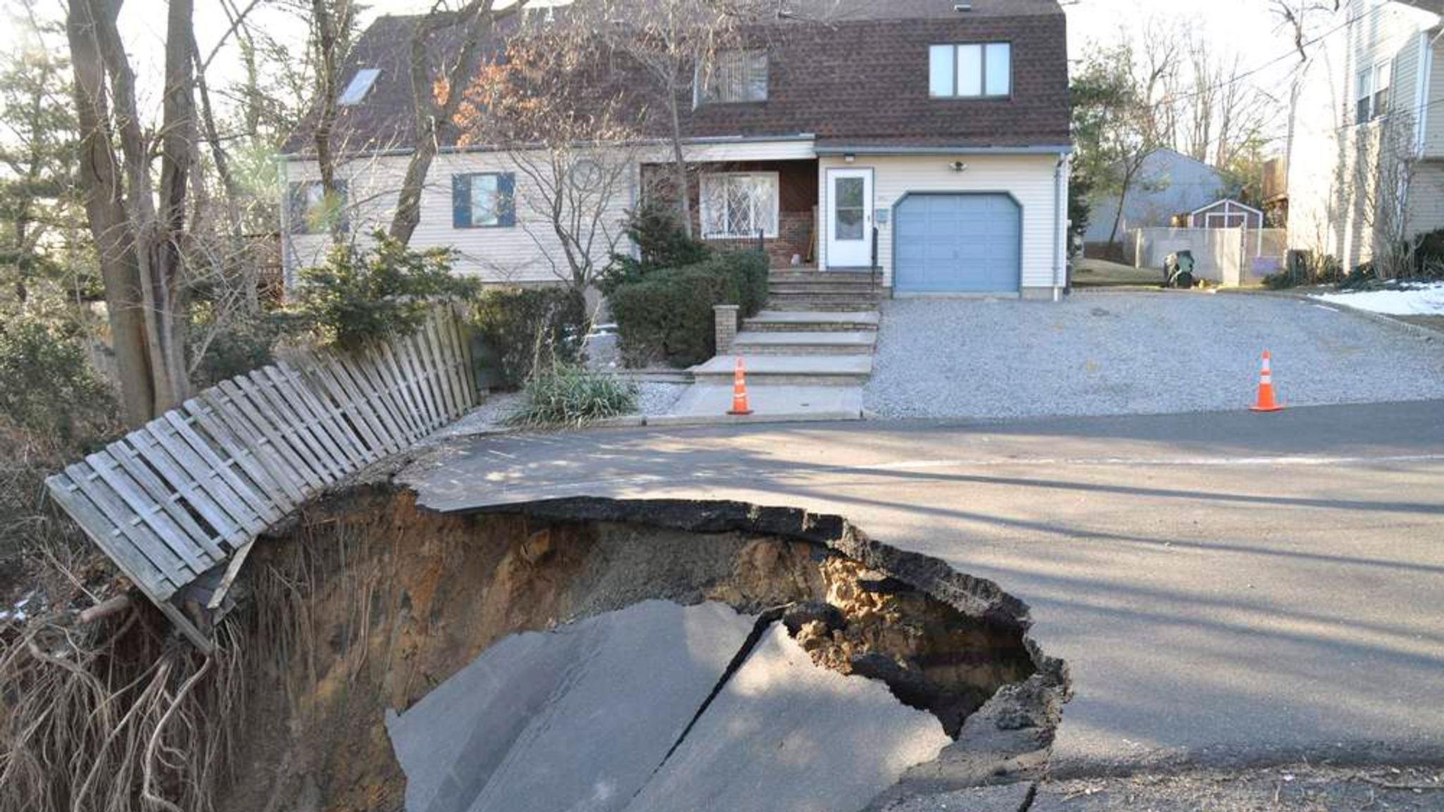 20ft Sinkhole Prompts Home Evacuations US News Sky News   Rtr4uofu 1 3537971 