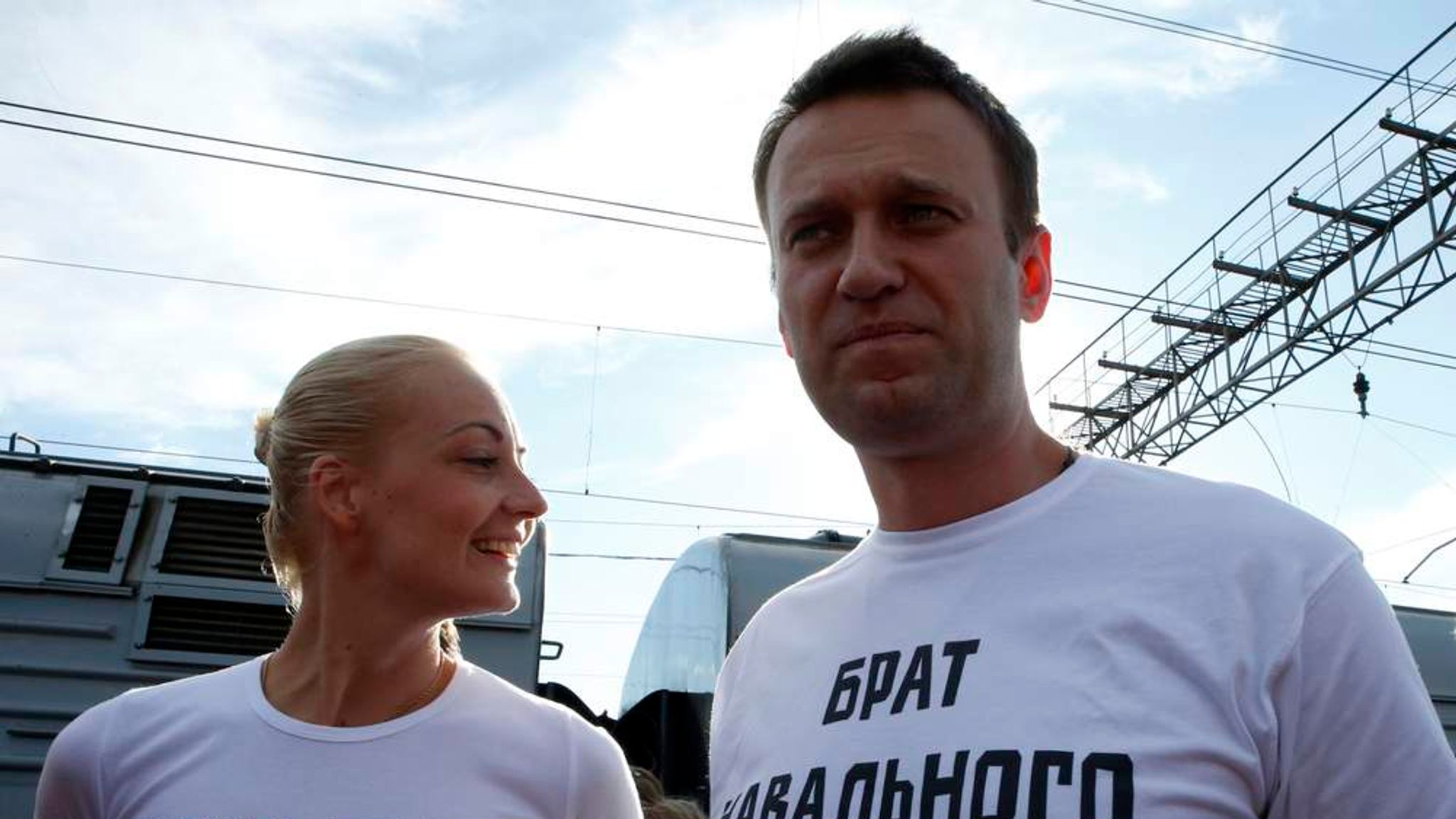 Свадьба навального. Навальный и его жена.