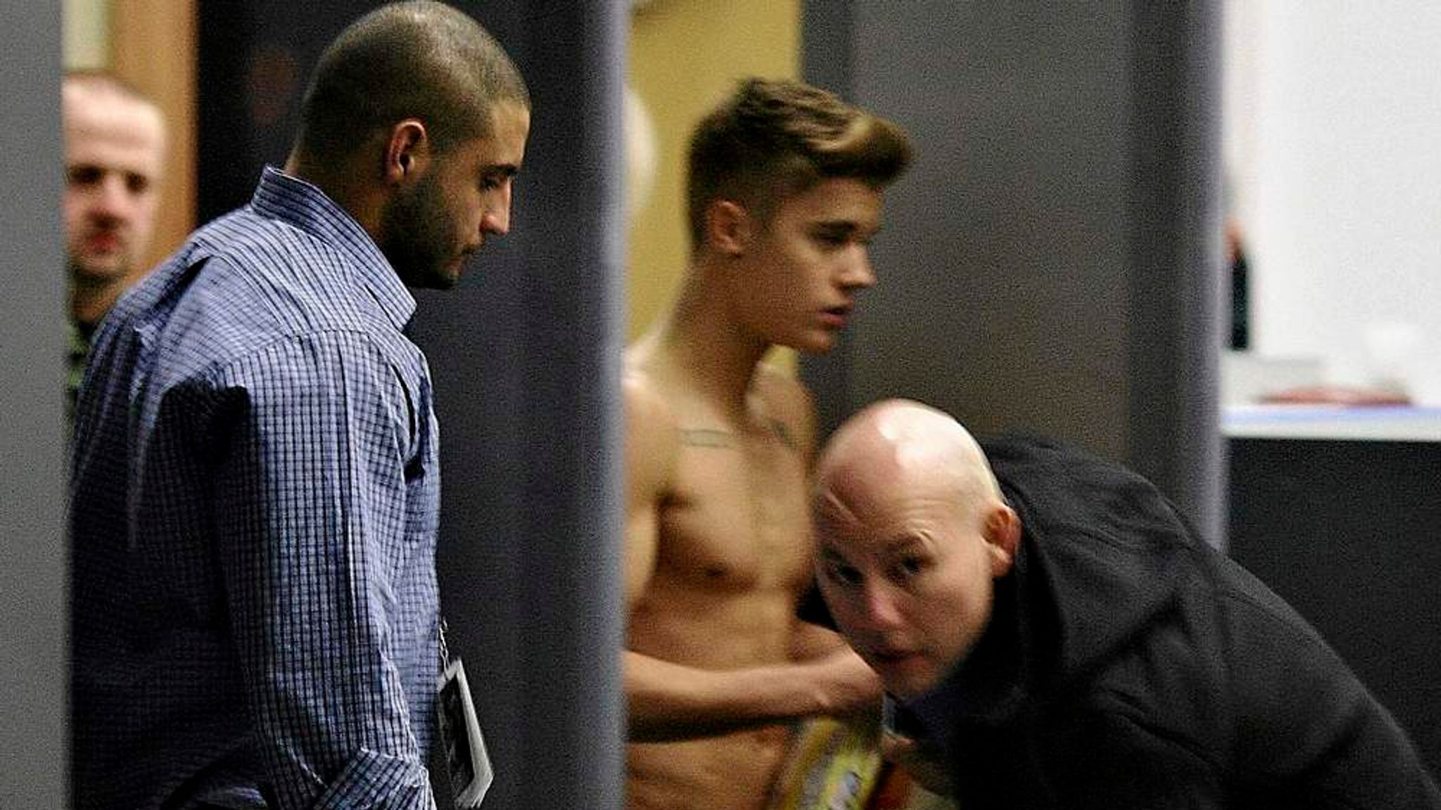 Justin Bieber Shirtless Hospital