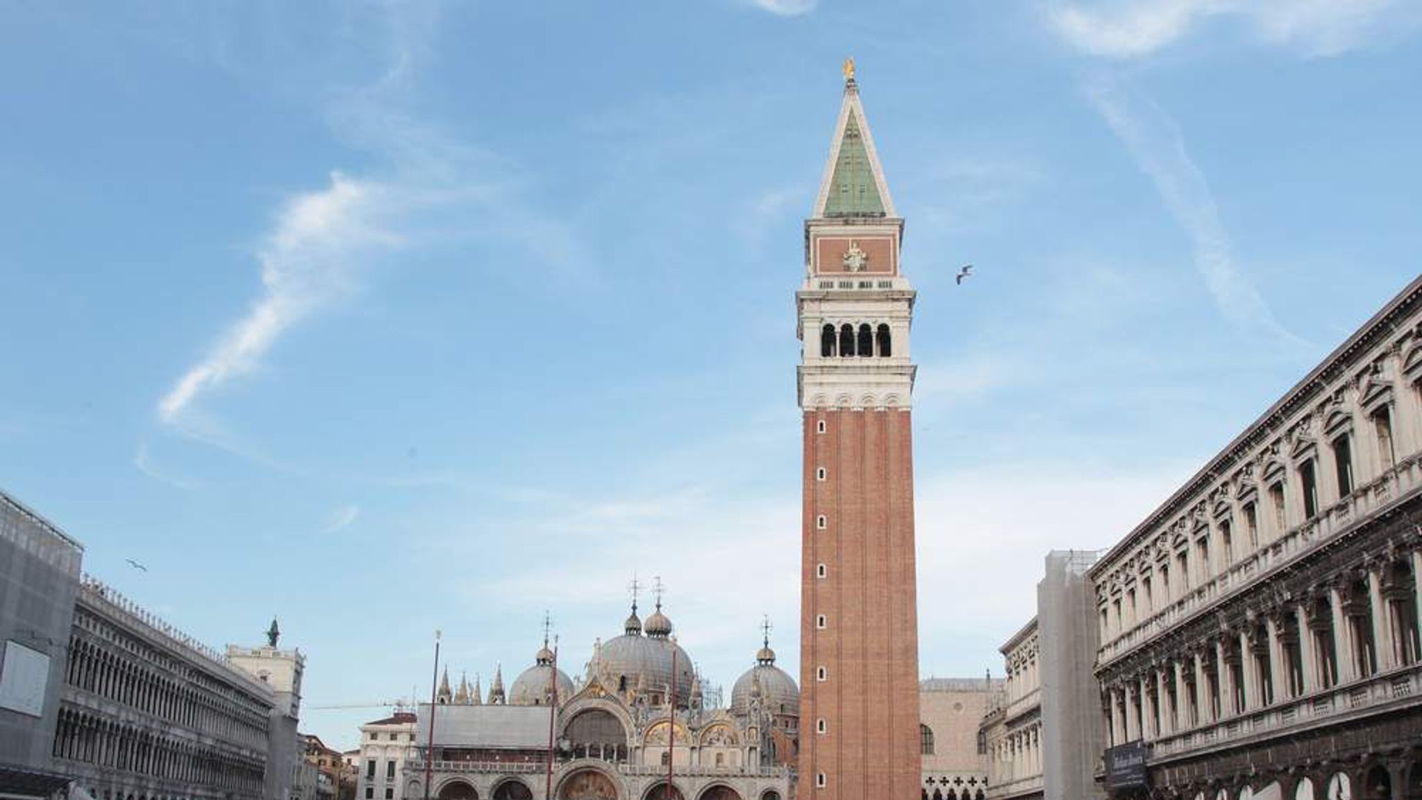 Venice Bans Tourists' Noisy Suitcases World News Sky News