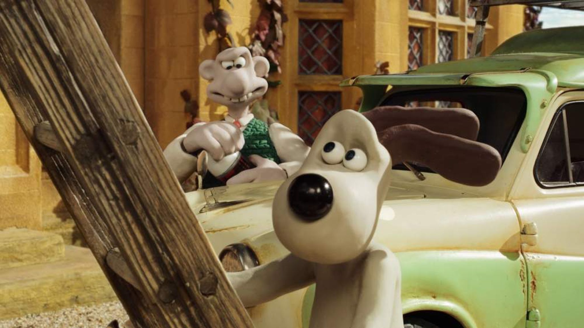 Wallace and Gromit: In Concert Trailer | Wallace and Gromit are arriving at  stream.theatre! A cracking, award-winning orchestral show for the whole  family! Join everyone's favourite dynamic duo... | By Stream.Theatre |
