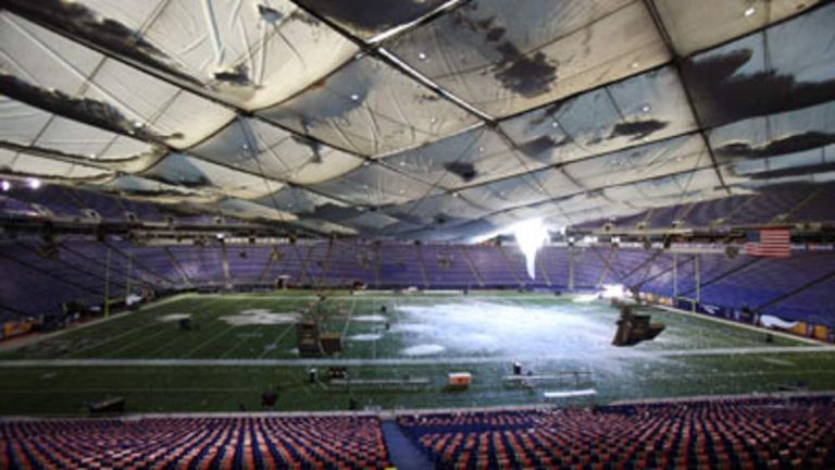 Snowstorm Collapses US Stadium's Roof, Scoop News