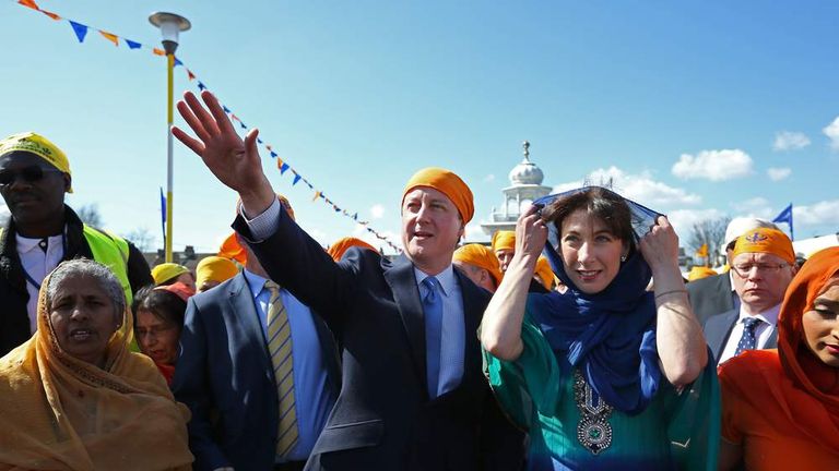 Camerons visit Sikh temple