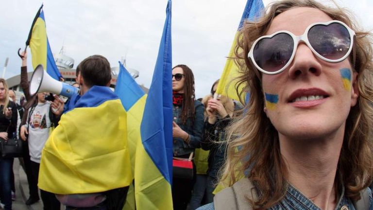 UKRAINE-RUSSIA-POLITICS-CRISIS-DONETSK-DEMONSTRATION