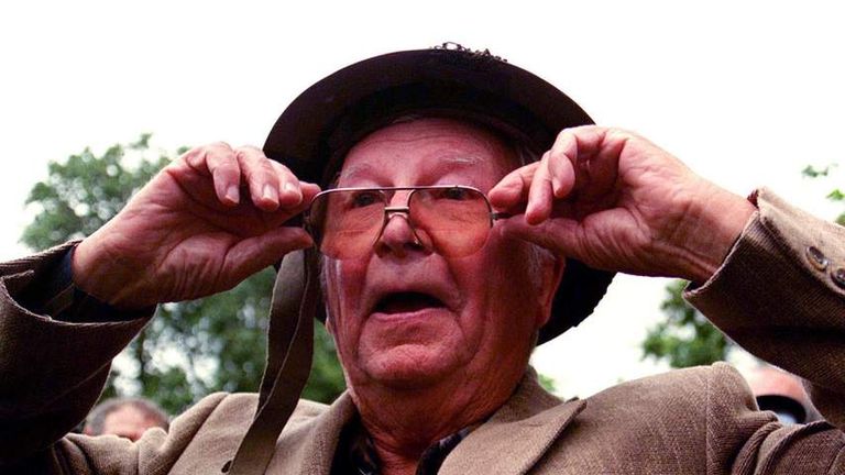 Dad's Army Star Clive Dunn Dies Aged 92 | UK News | Sky News