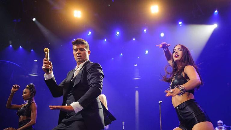 robin thicke feat ti and pharrell blurred lines download robin thicke feat ti and pharrell blurred lines download