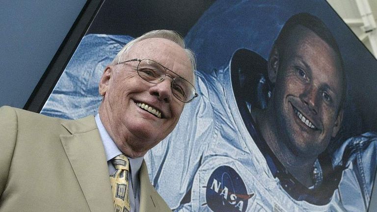 Neil Armstrong in Valencia 26 July 2005