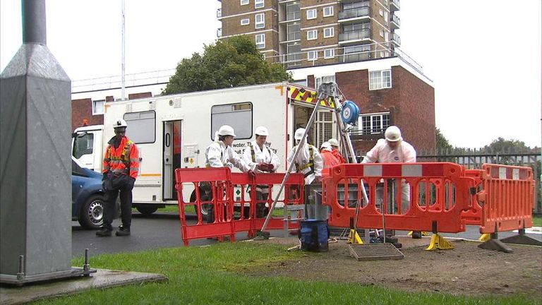 London Sewers Keep The Internet Flowing | Science & Tech ...