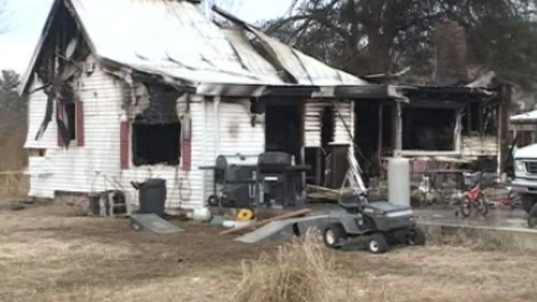 Kentucky House Blaze Kills Nine Family Members | US News | Sky News