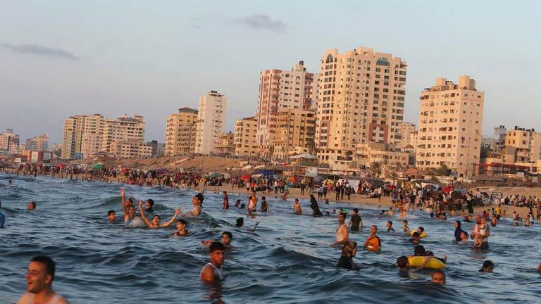 Palestinians Hit The Beach During Gaza Ceasefire | World News | Sky News