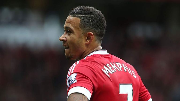 Memphis Depay: on the phone with memphis depay