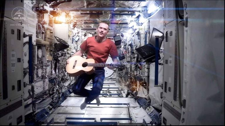 Astronaut Chris Hadfileld performing Bowie song