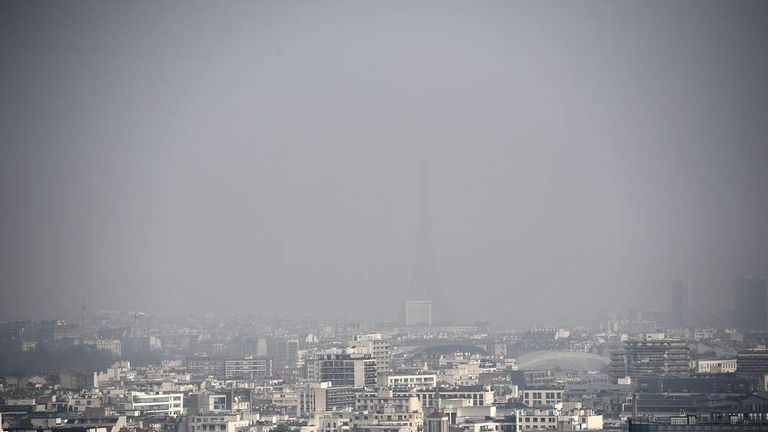 Paris Cuts Speed Limit Over Pollution Fears | World News | Sky News