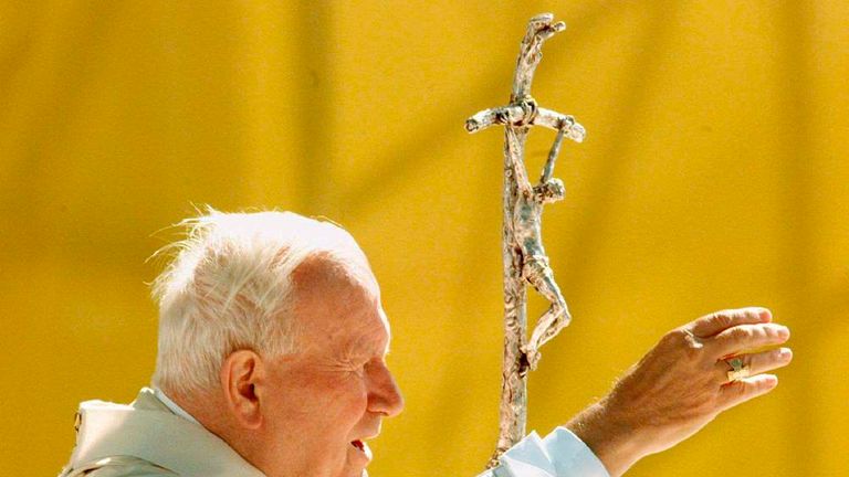 Pope John Paul II waves to the crowd at the Aqueduct Raceway, New York.