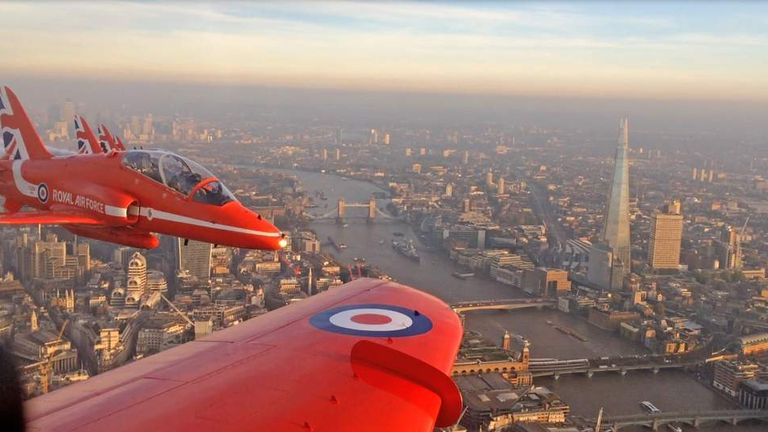 Planes' Flying Visit Over Twickenham Before World Cup Final | Scoop ...