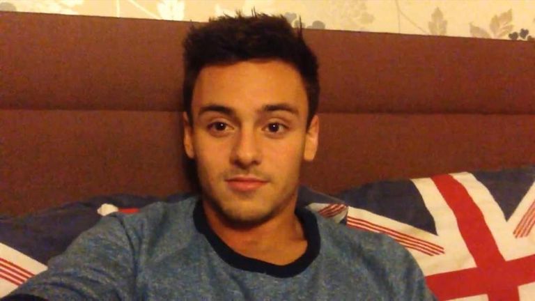 Tom Daley Comes Out In Youtube Video Uk News Sky News