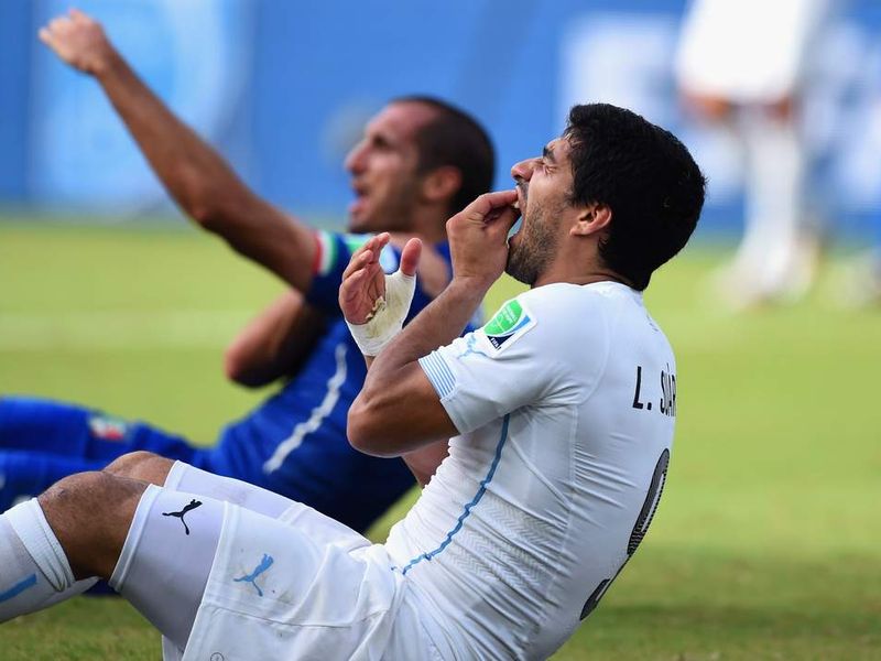 Luis Suárez, the man who spins against the way he drives - Into