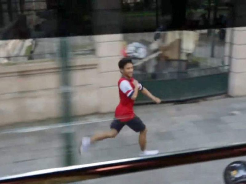 Arsenal S Running Man Catches The Wenger Bus Scoop News Sky News