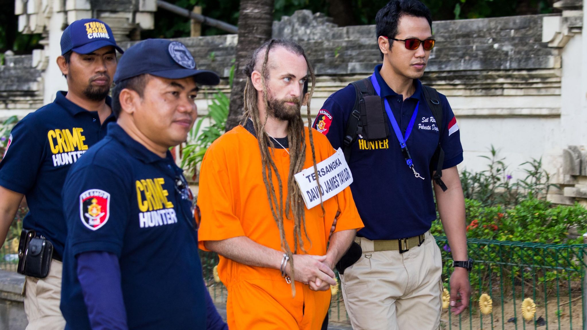 Brit Murder Suspect And Girlfriend Reconstruct Bali Policeman Death ...