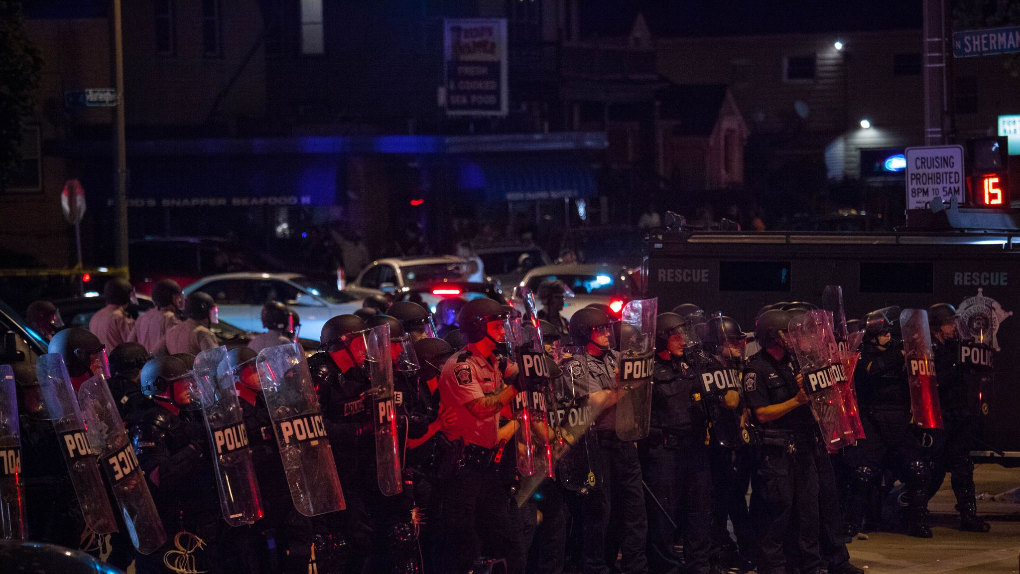 More Clashes In Milwaukee After Police Shoot Dead Black Man | US News ...